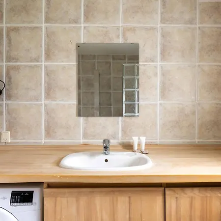 Modern Ground Floor Апартаменты *