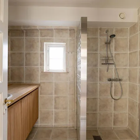 Appartement Modern Ground Floor *